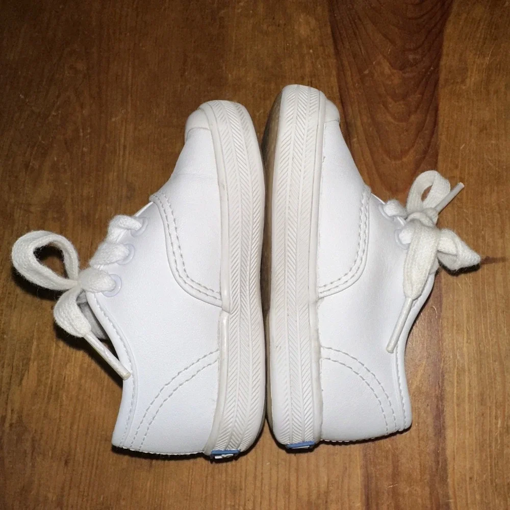 Keds Champion White Leather Cap Toe Sneakers Shoes Little Kids 4W Infant Toddler